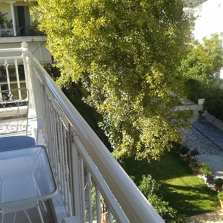 奈德里海滩酒店 2* 奈德里