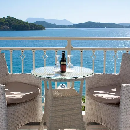 호텔 Hotel Nydri Beach